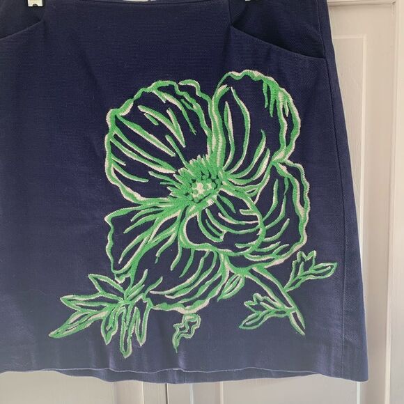 Lily Pulitzer Mini Skirt Green Embroidered Flower - Picture 9 of 13